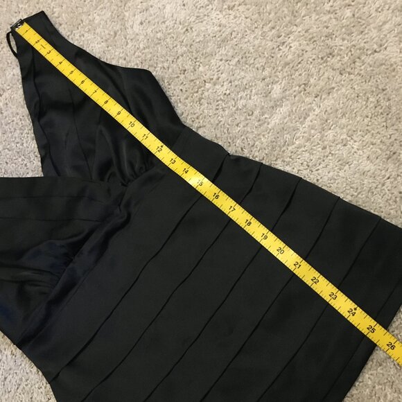 NWT Black Bandage Cross Bust Sleeveless Top - Picture 13 of 13